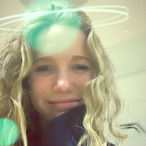 Meet your Posher, Nora